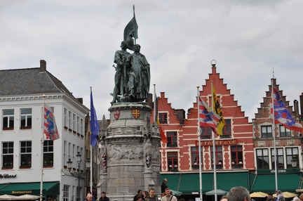 Statue of Pieter de Coninck an Jan Breydal1